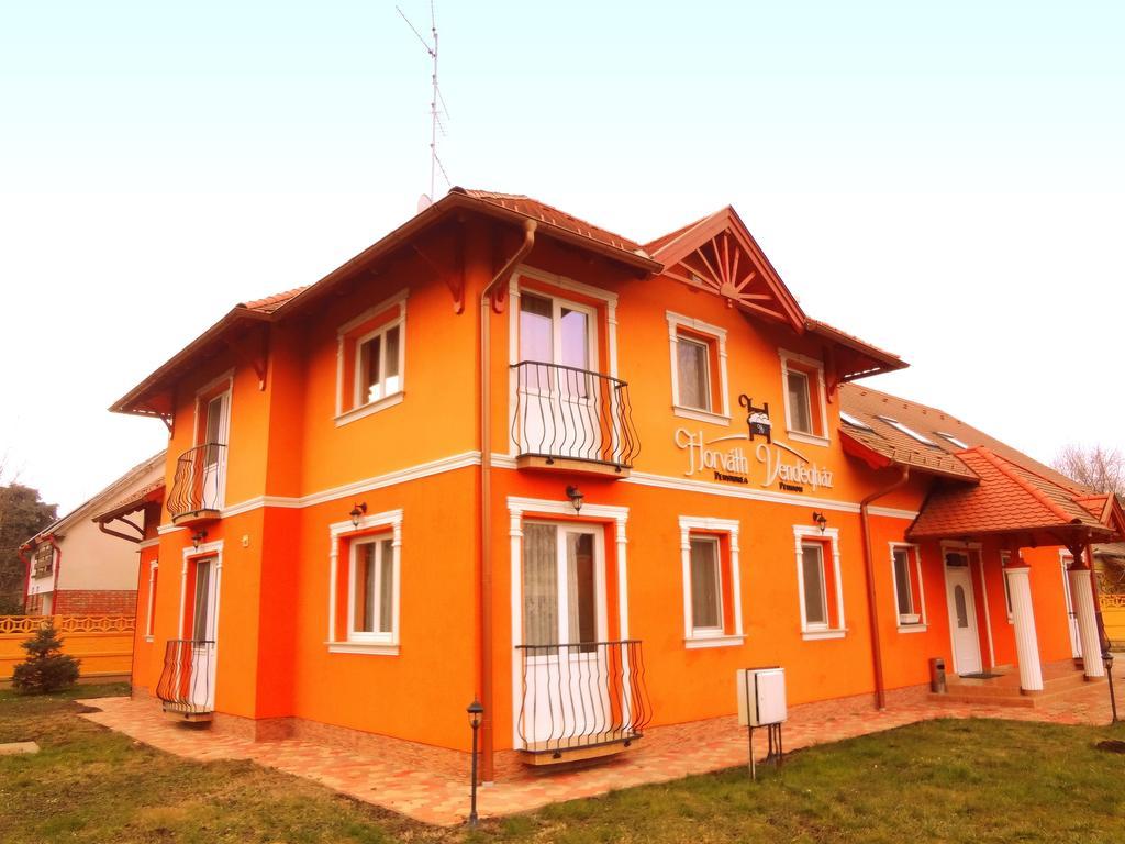 Hotel Horvath Vendeghaz Orosháza Exterior foto